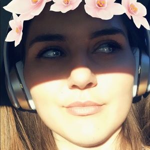 Meet your Posher, Catherine